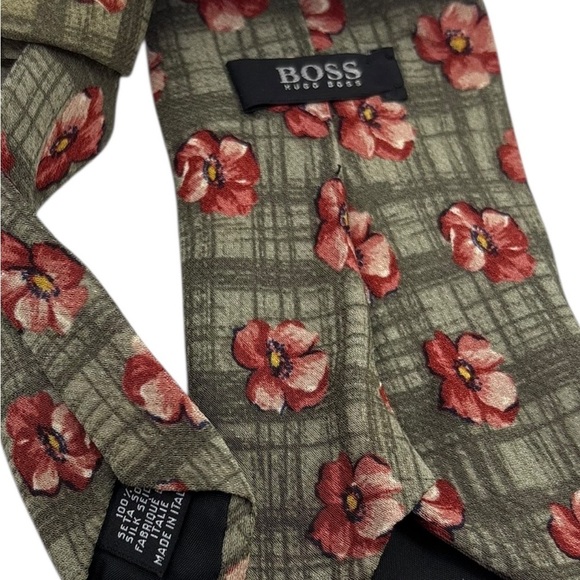 BOSS Pink Floral And Tan silk Men’s Tie - Picture 2 of 4